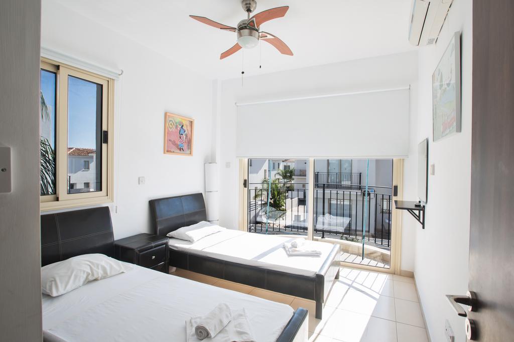Palm Villa 17 Protaras Room photo