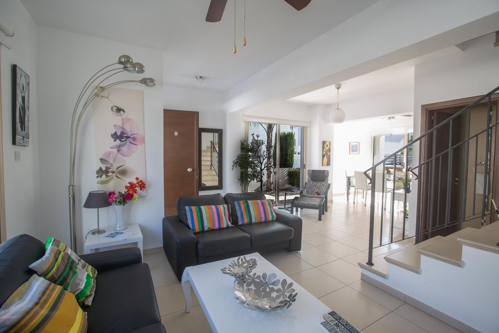 Palm Villa 17 Protaras Room photo